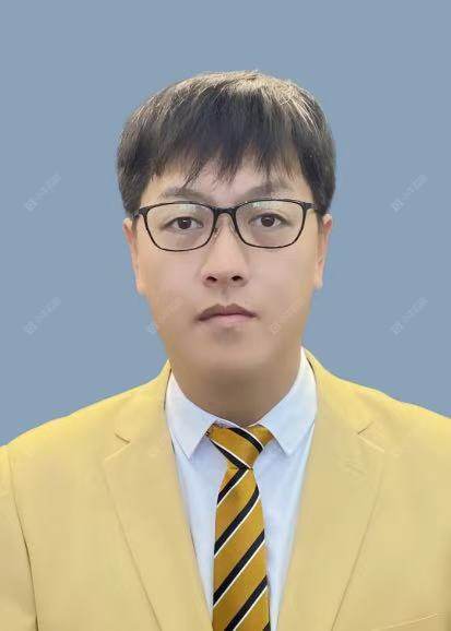 楼盘经纪人郭艳胜
