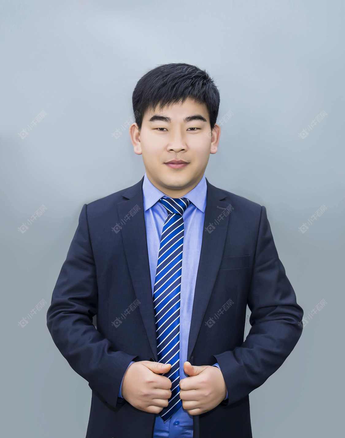 楼盘经纪人胡龙超