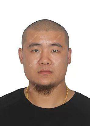 租房经纪人胡刚